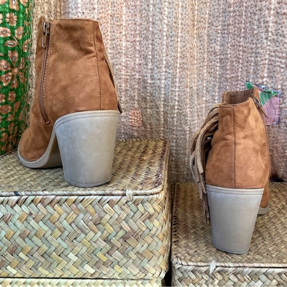 H&M Divided Suede Fringe Boots, Size 7 - Picture 8 of 11